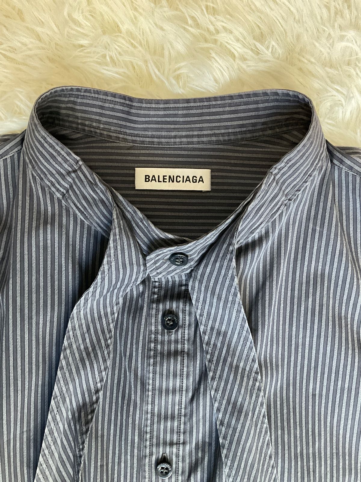 シャツ・ブラウス BALENCIAGA ニュースウィング バックロゴ ビッグ 