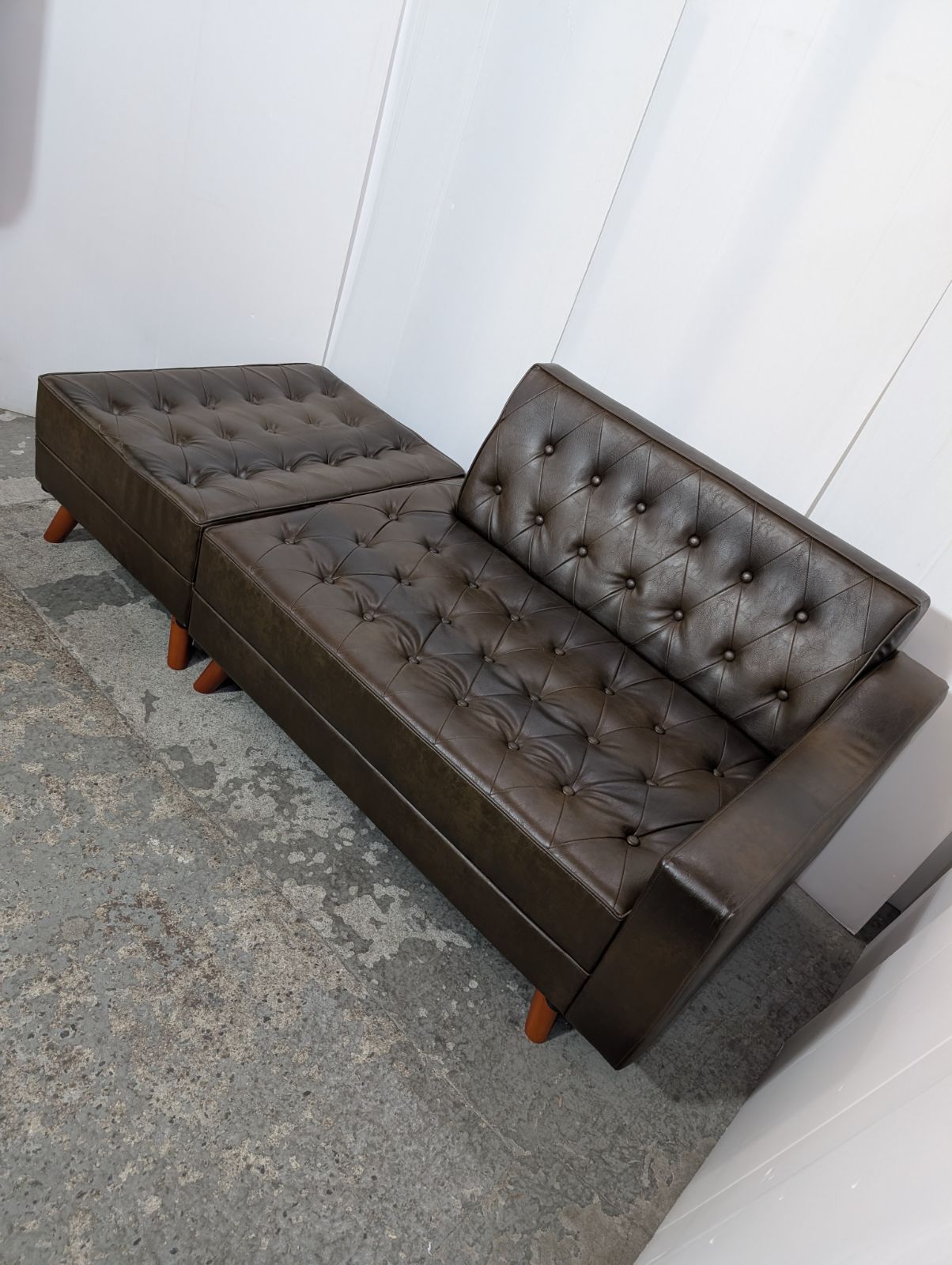 ヴィンテージブラウン