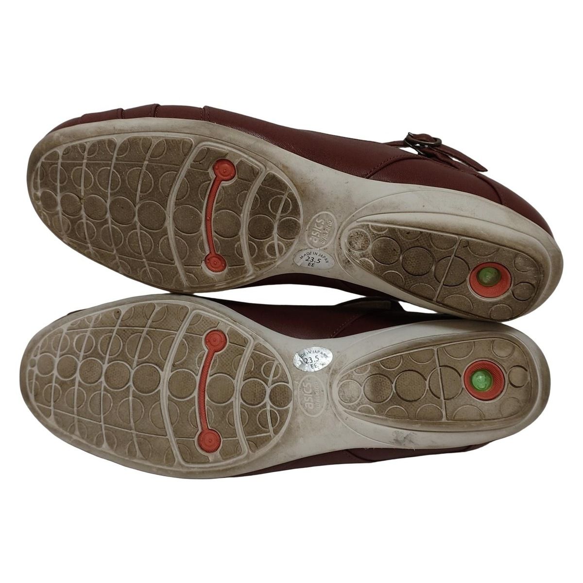 フラットシューズ