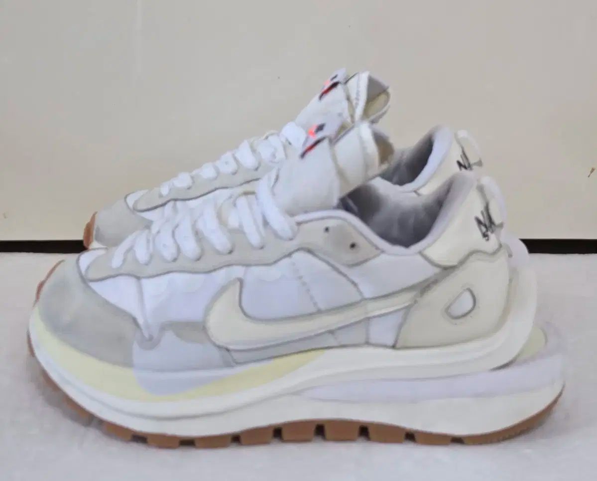 260 NIKE x SACAI ヴェイパーワッフル 白 - 黒 廃盤 実物