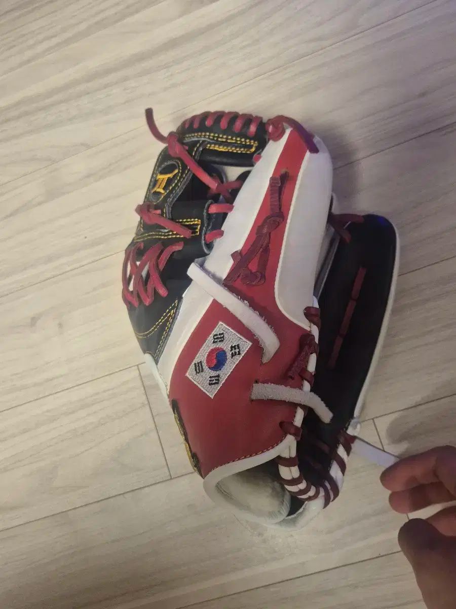 ジャスト サ グンチャン モデル 内野 グローブ