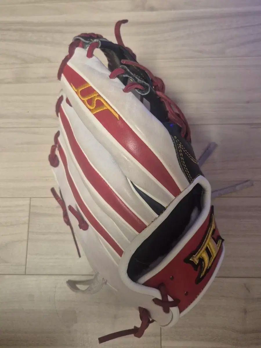 ジャスト サ グンチャン モデル 内野 グローブ