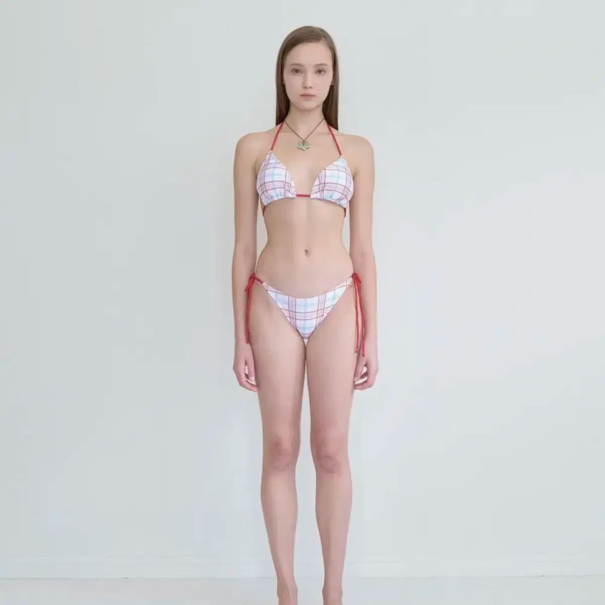 クォン ウンビ KWON EUNBI 着用 パイシーズ ビキニ ノースリーブ set