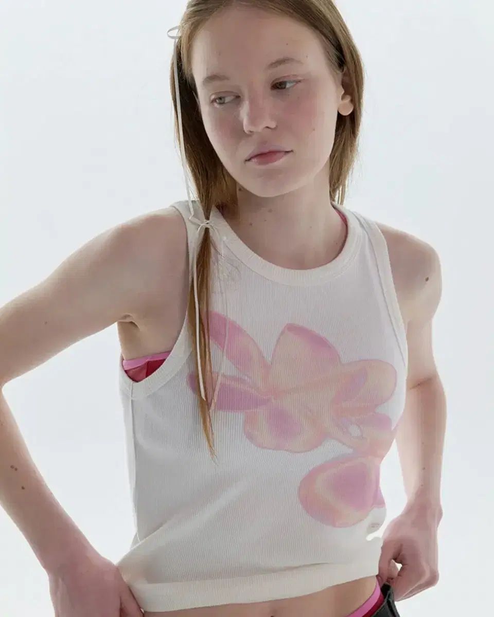  クォン ウンビ KWON EUNBI 着用 パイシーズ ビキニ ノースリーブ set その他 水着 ラッシュガード