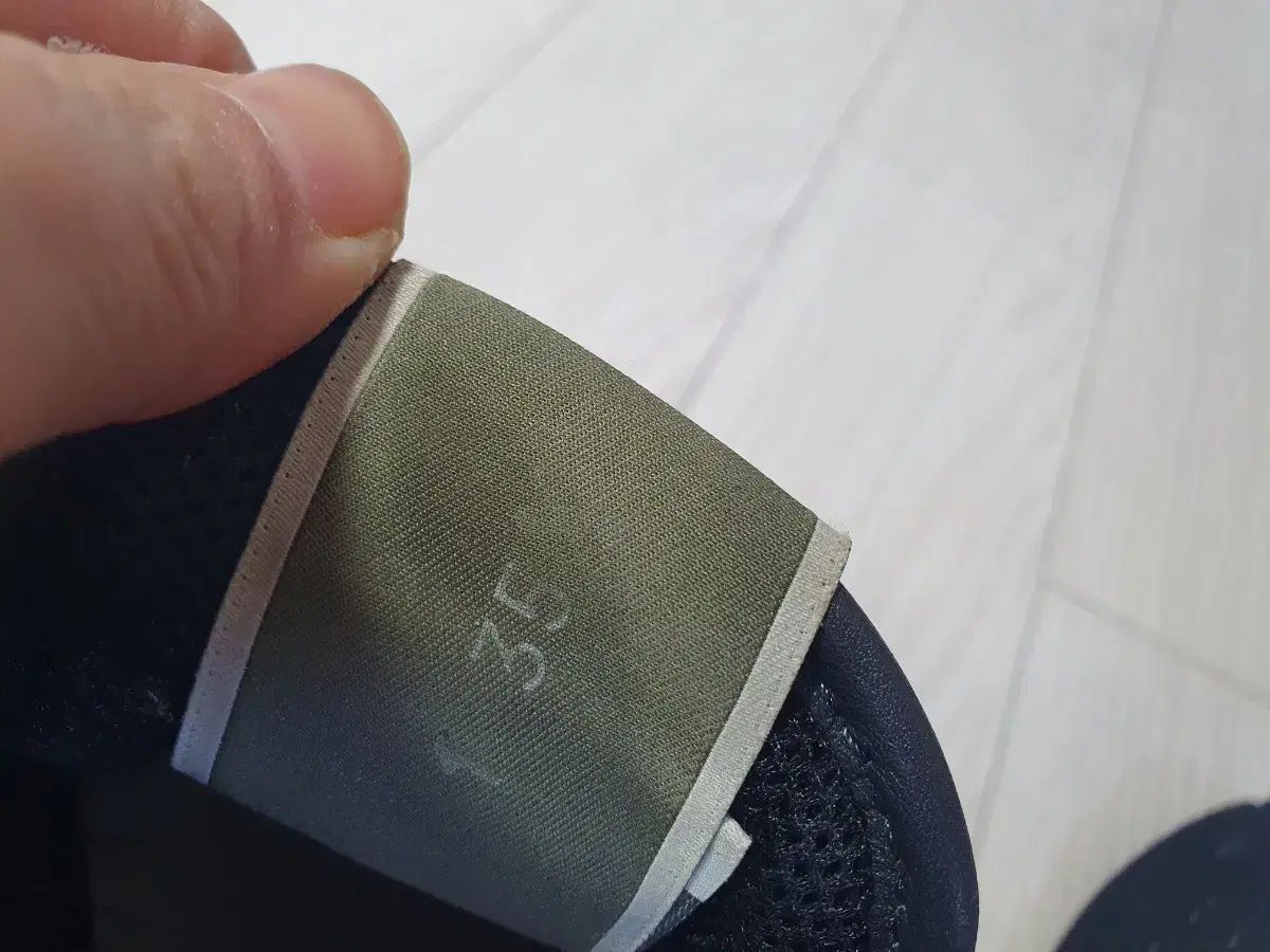  レディース225ヴァレンティノ フラットシューズ バレエシューズ パンプス