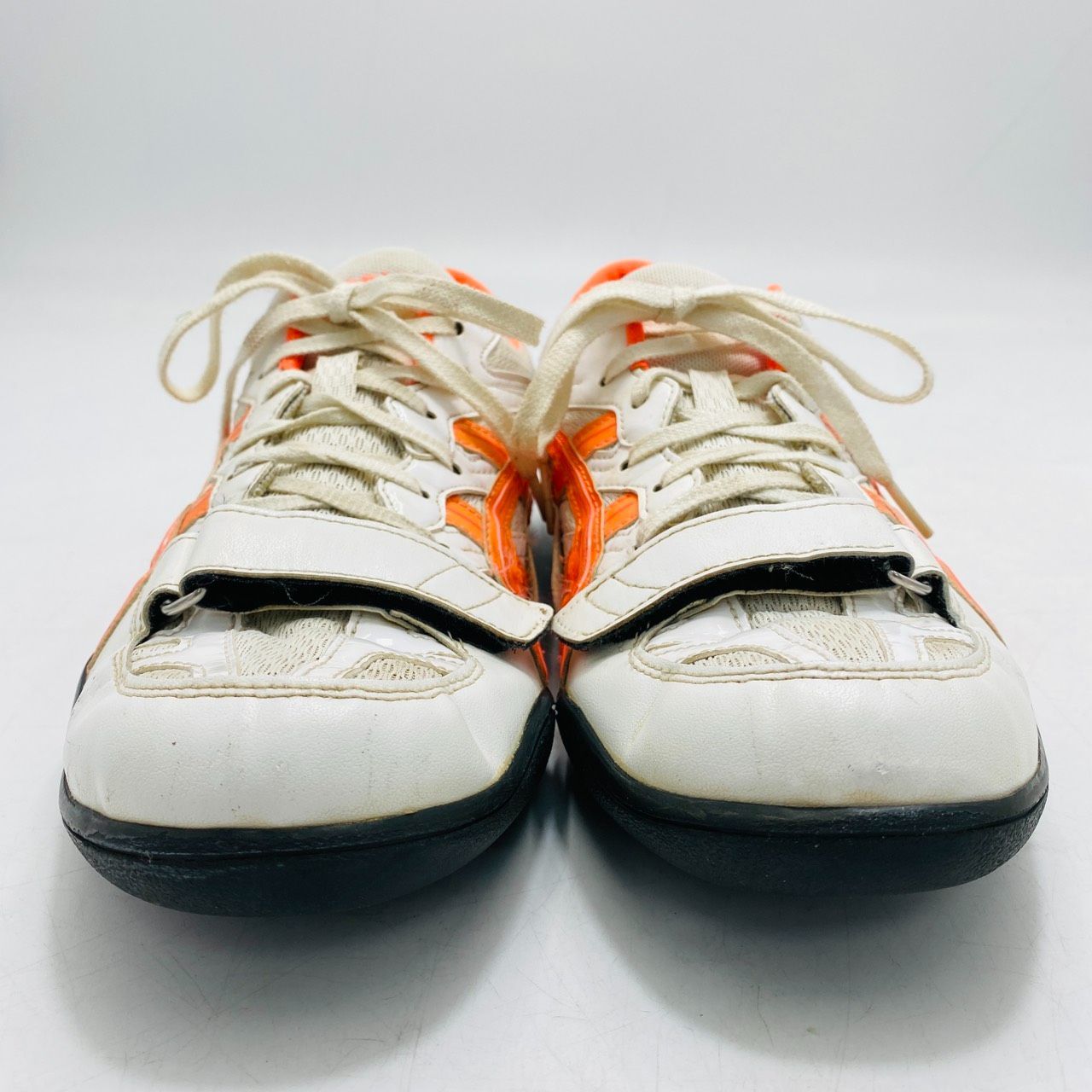 しょうゆ！アシックス ASICS 安全靴 27cm ホワイト/オレンジ ASICS 投擲シューズ 27cm バイカラー 陸上競技 メンズ アシックス