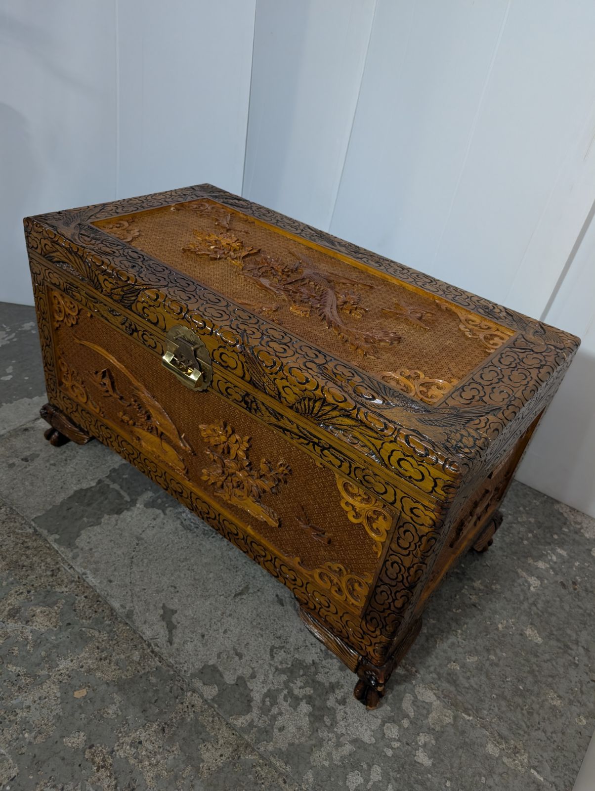 中国家具 楠材つづら 中国アンティーク 工芸品 手掘り チェスト