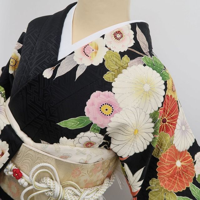  ❁tomihisa❁ 京友禅 金駒刺繍 着物 正絹 成人式 漆黒に咲き誇る花々の煌めき 振袖 7121 振袖 着物