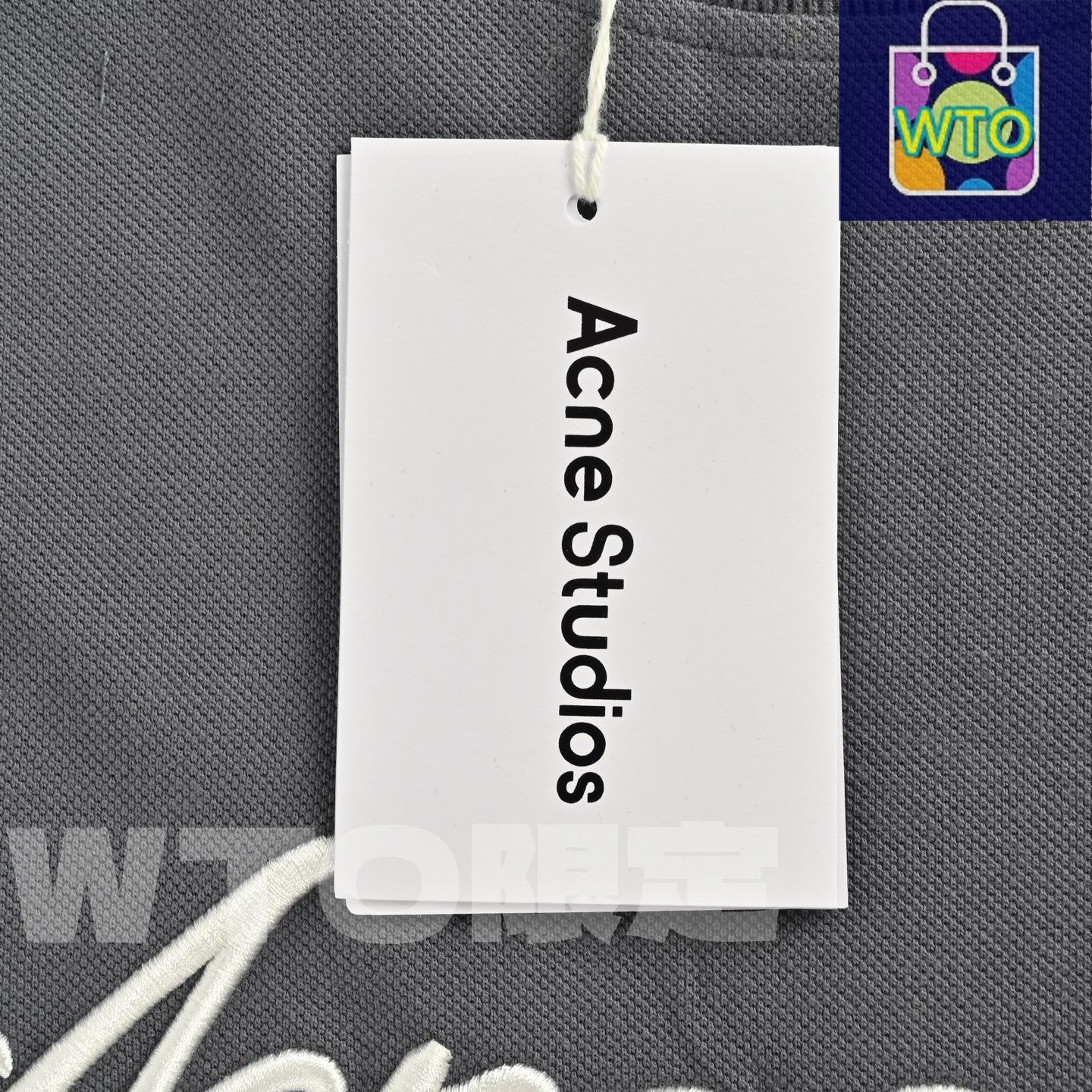 レターエンブロイダリー＆コットン素材