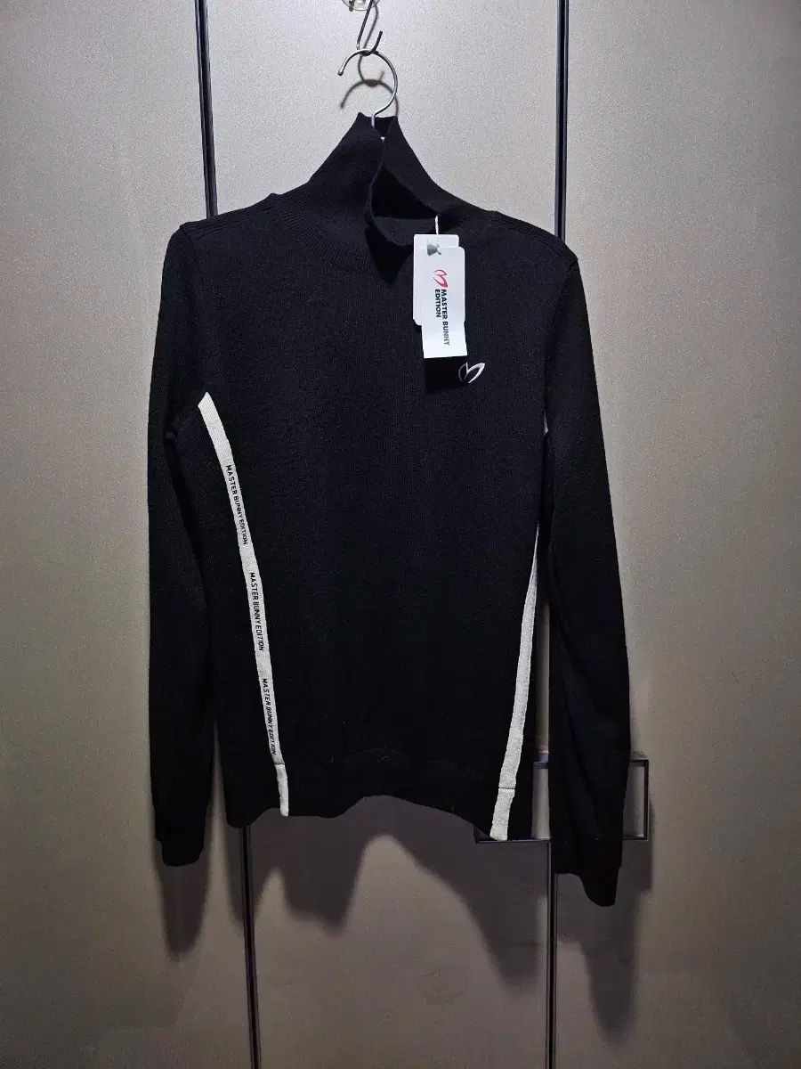 マスターバニーエディション ブラック ゴルフ ニット 95