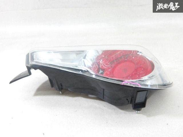 トヨタ GT 86 ZN6 テールランプ 左 KOITO 220-60345 トヨタ GT 86 ZN6