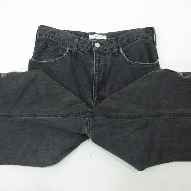 グレー ブラック系