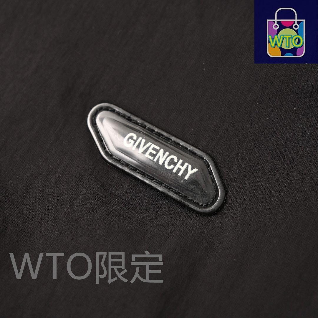 エアクッションロゴスタンド