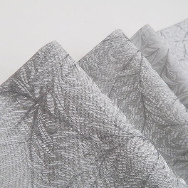 ❁tomihisa❁ BANKAN リーフ モノトーン 着物 正絹 仕付け糸付 胴抜き仕立て さりげなく覗く螺鈿が 装いを格上げする お召 6797