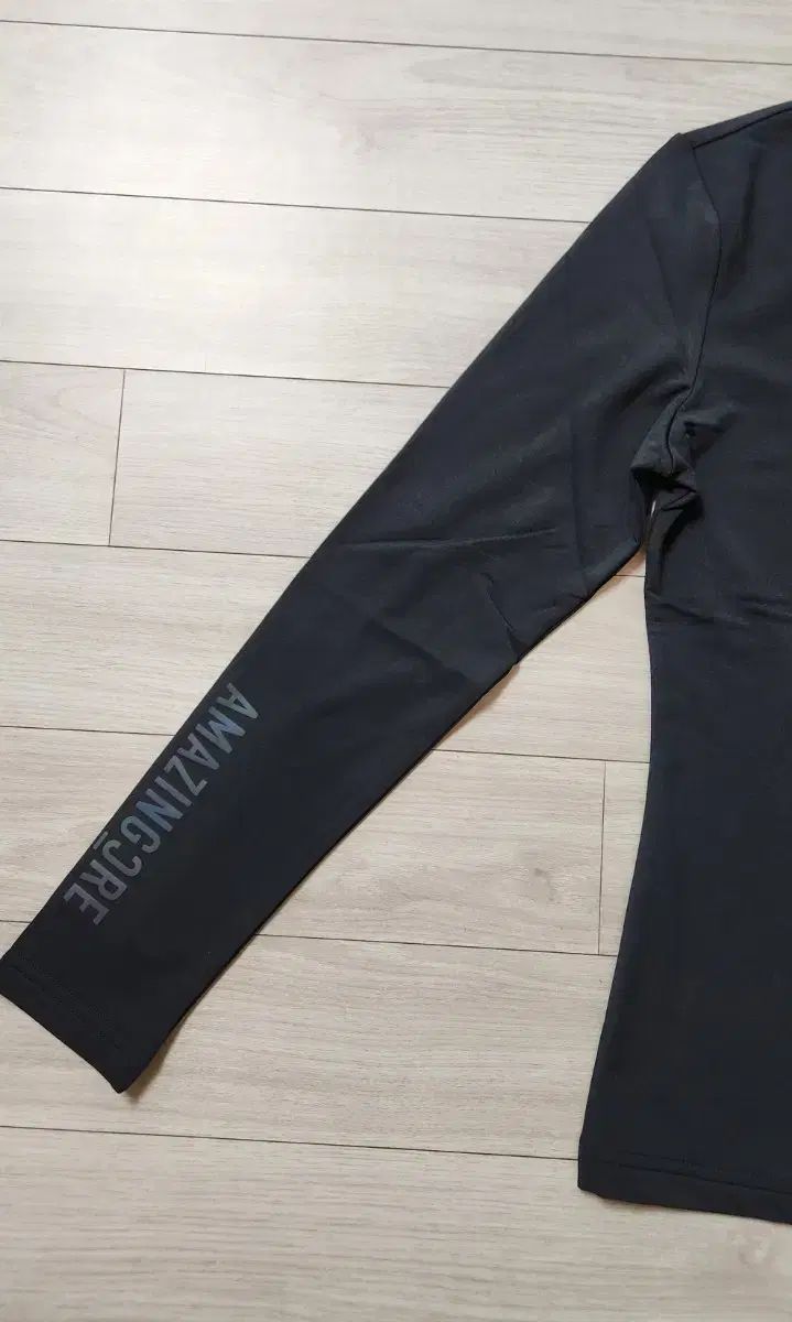 AMAZINGCRE アメージングクリー レディース モックネック ハイネック 起毛Tシャツ