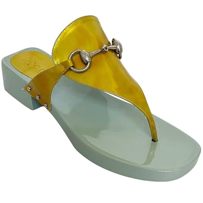 サンダル ゴールド