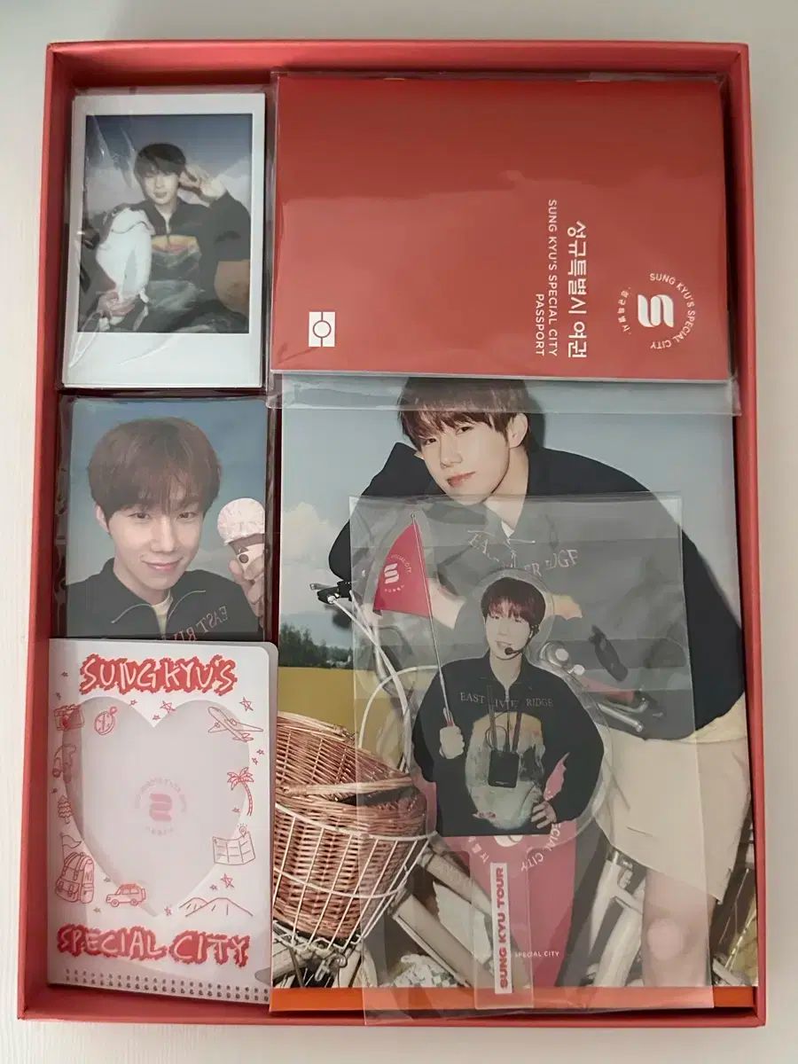 キム・ソンギュ(KIM SUNGKYU) 公式ファンクラブ ソンギュ(SUNGKYU)特別市 市民 4期 メンバーシップ キット KIT