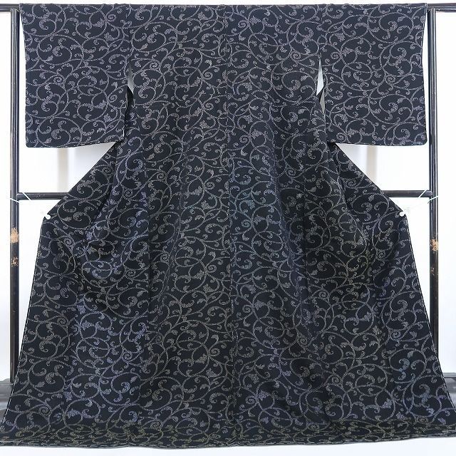 ❁tomihisa❁新品 現代マジョリカ 唐草 銀通し 着物 正絹 仕付け