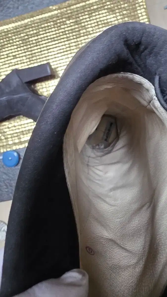 ミソペ スウェード