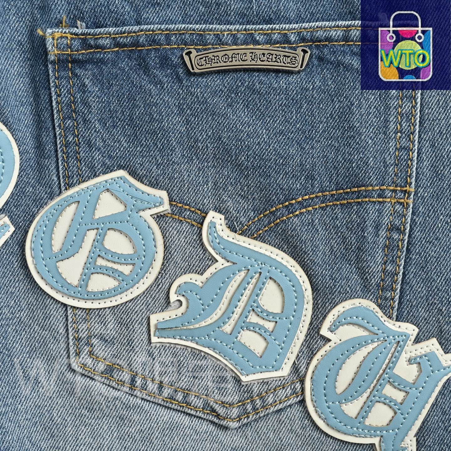  今日 Chrome Hearts クロムハーツ 背面サンスクリット十字レザーアップリケジーンズ ストレートシルエット ストレートデニム デニム ジーンズ