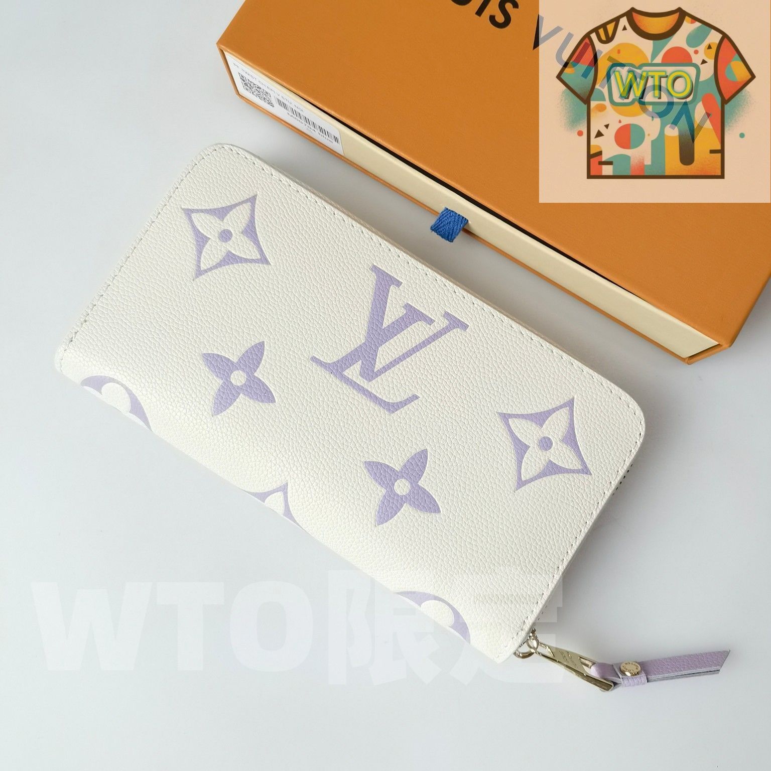 LVルイ ヴィトン 財布は柔らかい革で作られている エンボスアルファベットの図案は2種類の精緻で柔らかい色で際立っている ロゴ入りのオールインワンウォレットを開くと 複数のポケット 仕切り 12のカード位置が付いています