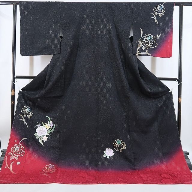 ❁tomihisa❁新品 薔薇 刺繍 銀通し 着物“薔薇を抱いて艶を挿す貴女を