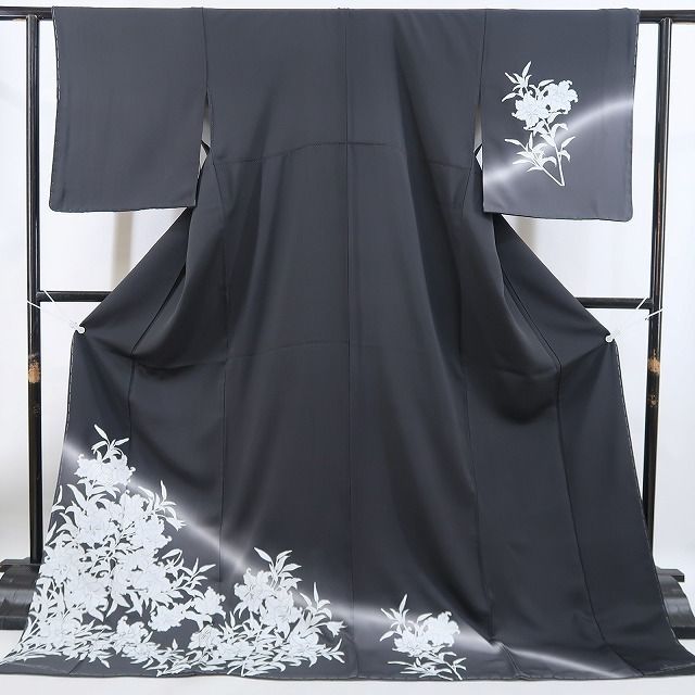 新品 竹 落款 着物“モノトーンの誘惑”正絹 仕付糸付 作家物 訪問着 4400 新品 竹 落款 着物“モノトーンの誘惑”正絹 仕付糸付 作家物 訪問着