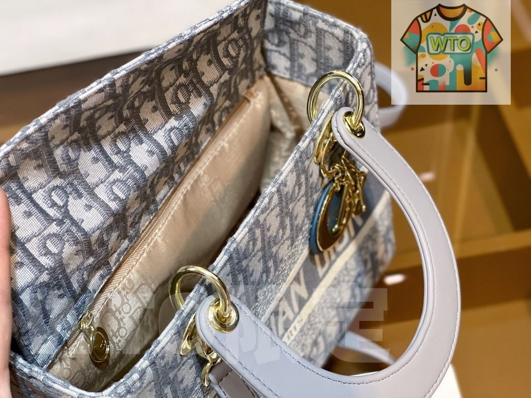 DIOR クリスチャンディオール