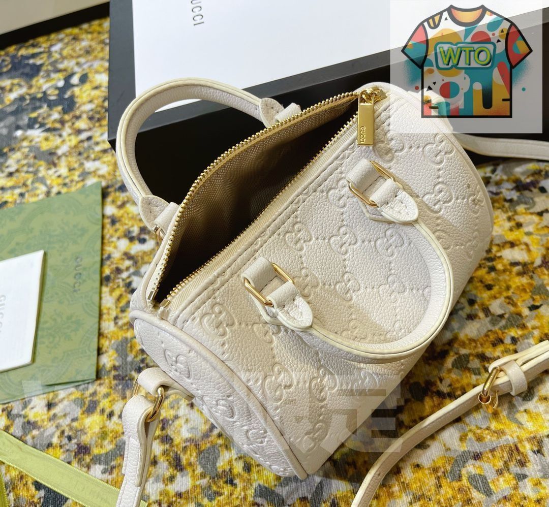 ショルダーバッグ