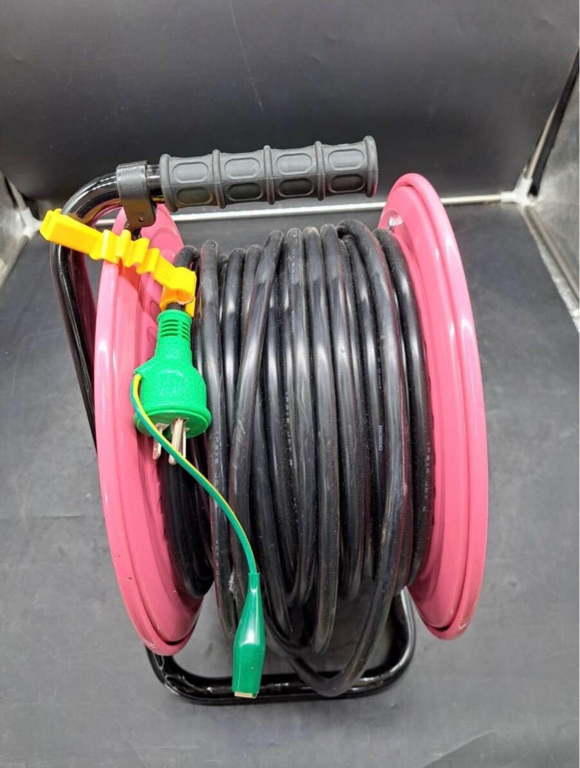  NICHIDO 防雨 防塵型電工ドラム コードリール 屋外型 定格125 V 抜止式30 mタイプ アース付 NW E 33 N その他 電池 充電池