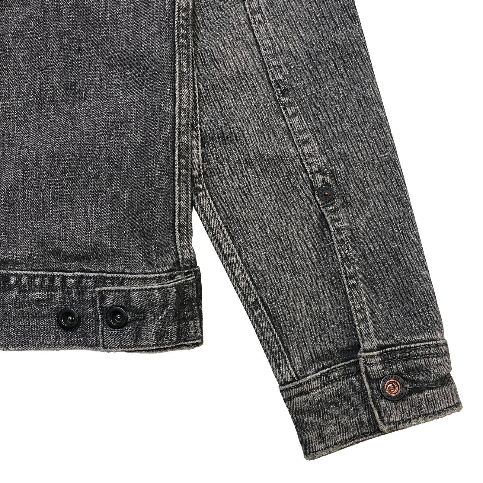 ウォッシュドブラック