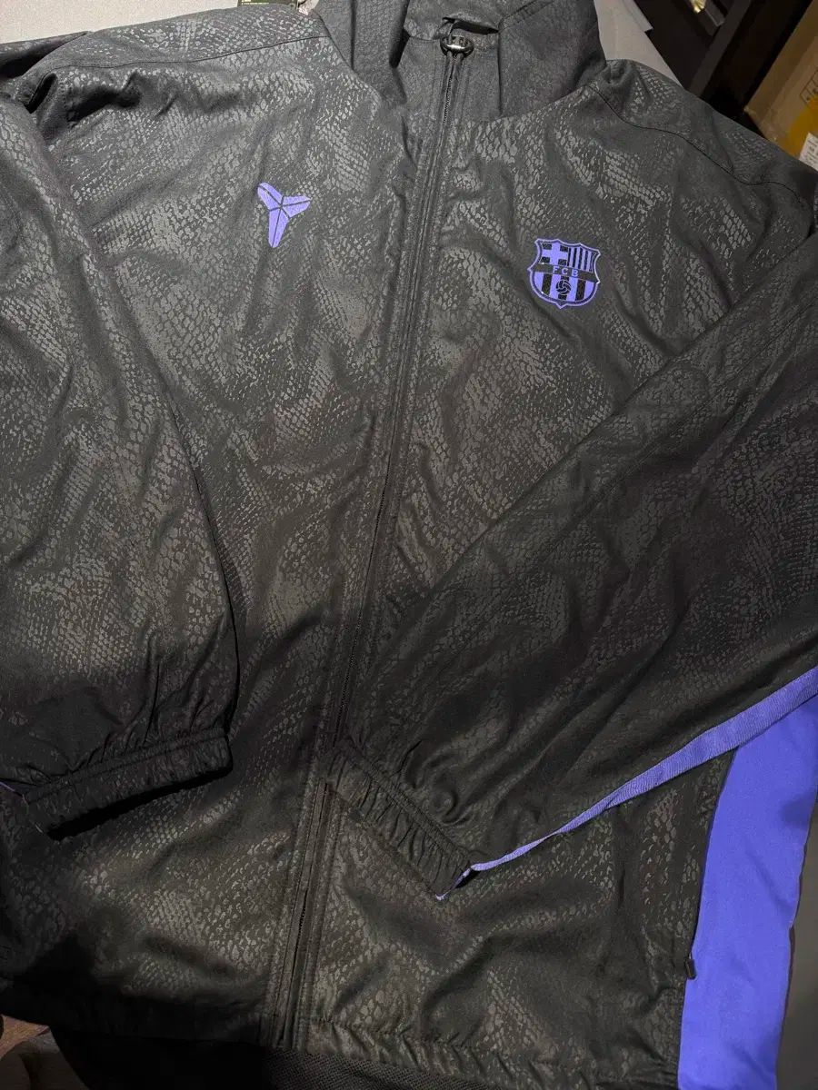 ショップ FCバルセロナ コービー アウェー グラフィック トラック