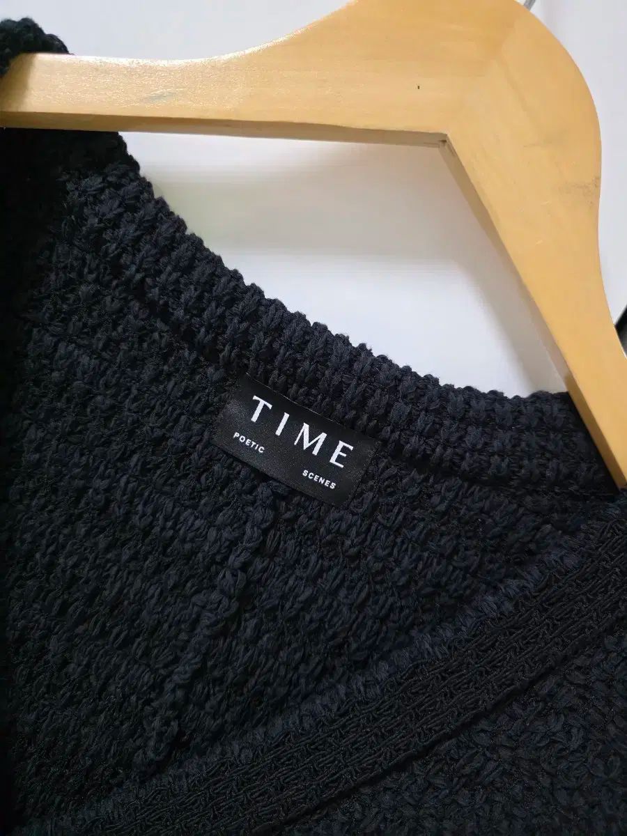 TIME タイム ブラック ニット ベスト 22年