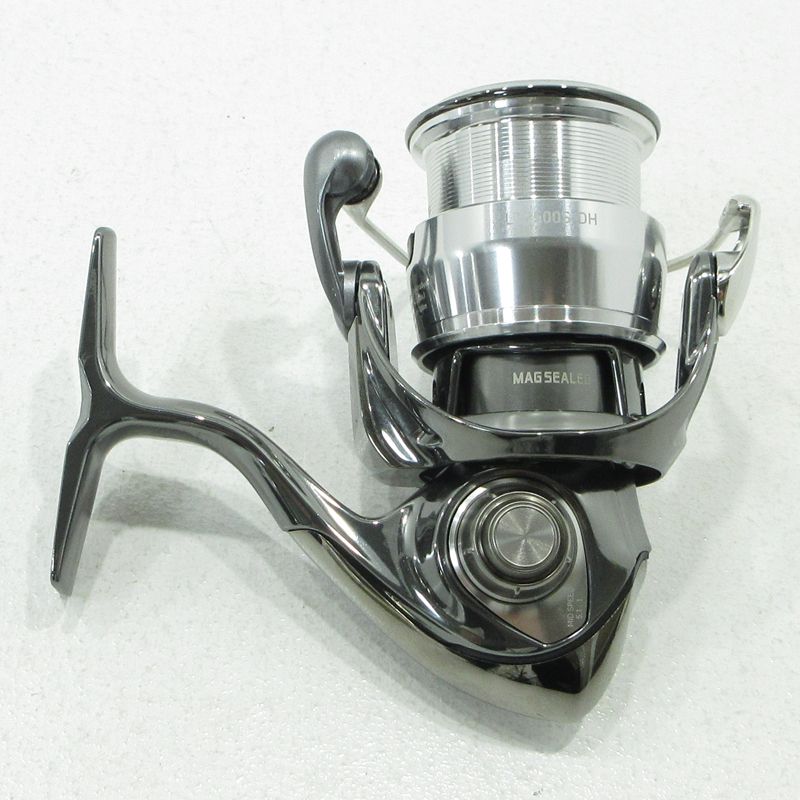 三重本店 Daiwa ダイワ リール スピニング 22イグジスト EXIST LT2500S-DH 86