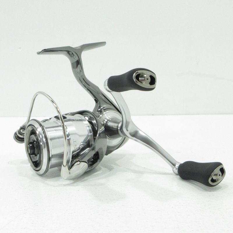 三重本店 Daiwa ダイワ リール スピニング 22イグジスト EXIST LT2500S-DH 86