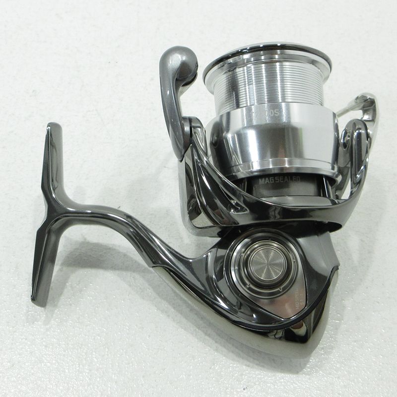 三重本店 Daiwa ダイワ リール スピニング 22イグジスト EXIST LT2500S 85
