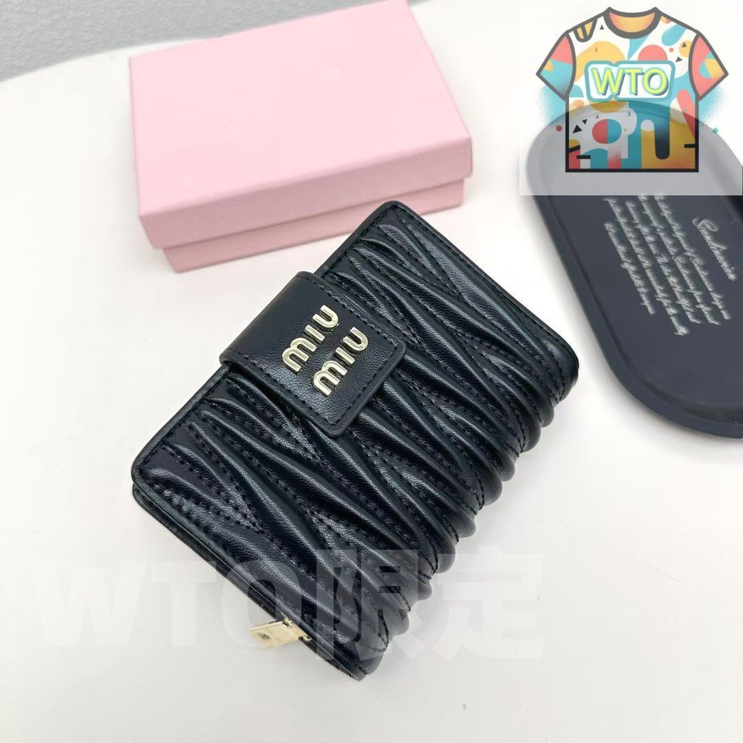 MIUMIU財布 -WTO輸入-ZZE 01