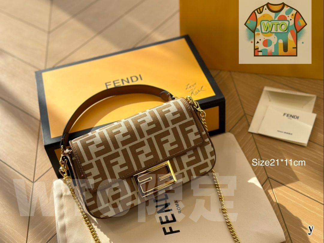WTO通販 フェンディ バゲット ミディアムサイズ 21×11cm レザーバージョン チャーム付き -WTO輸入-DMS98