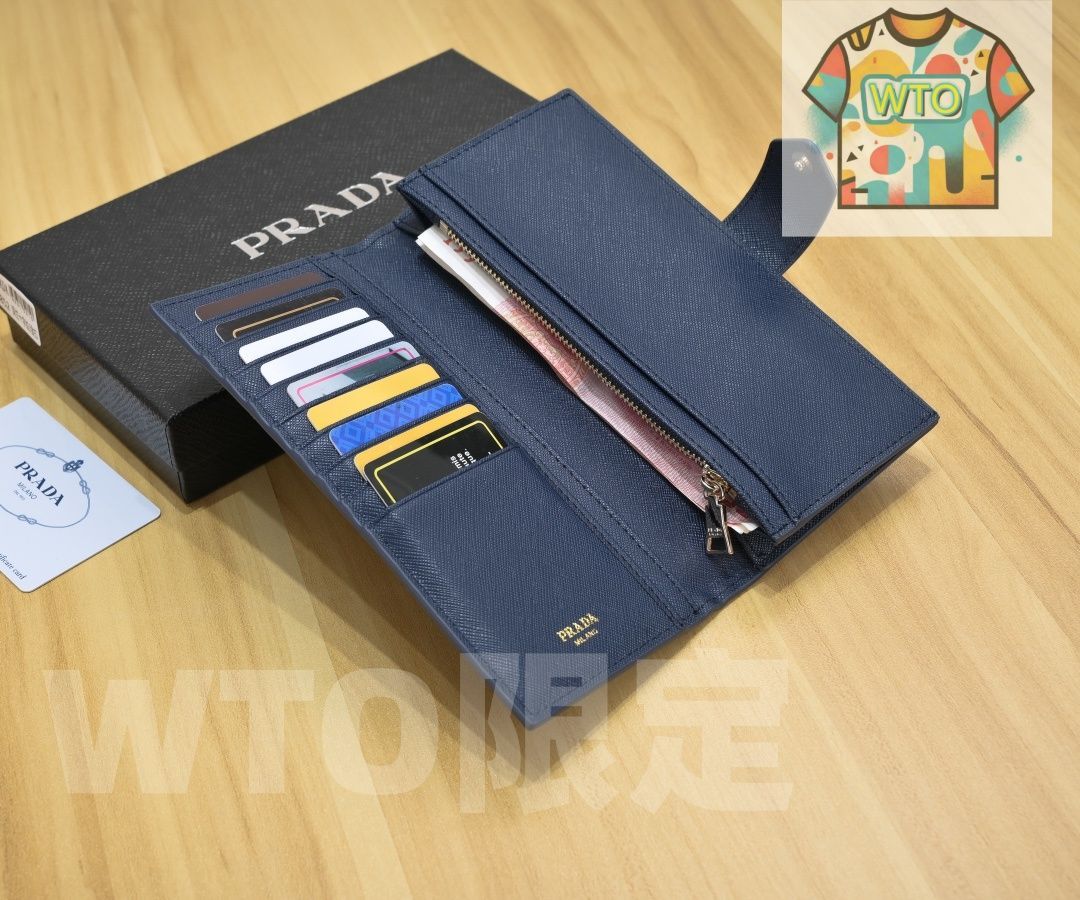 8852 レザー財布