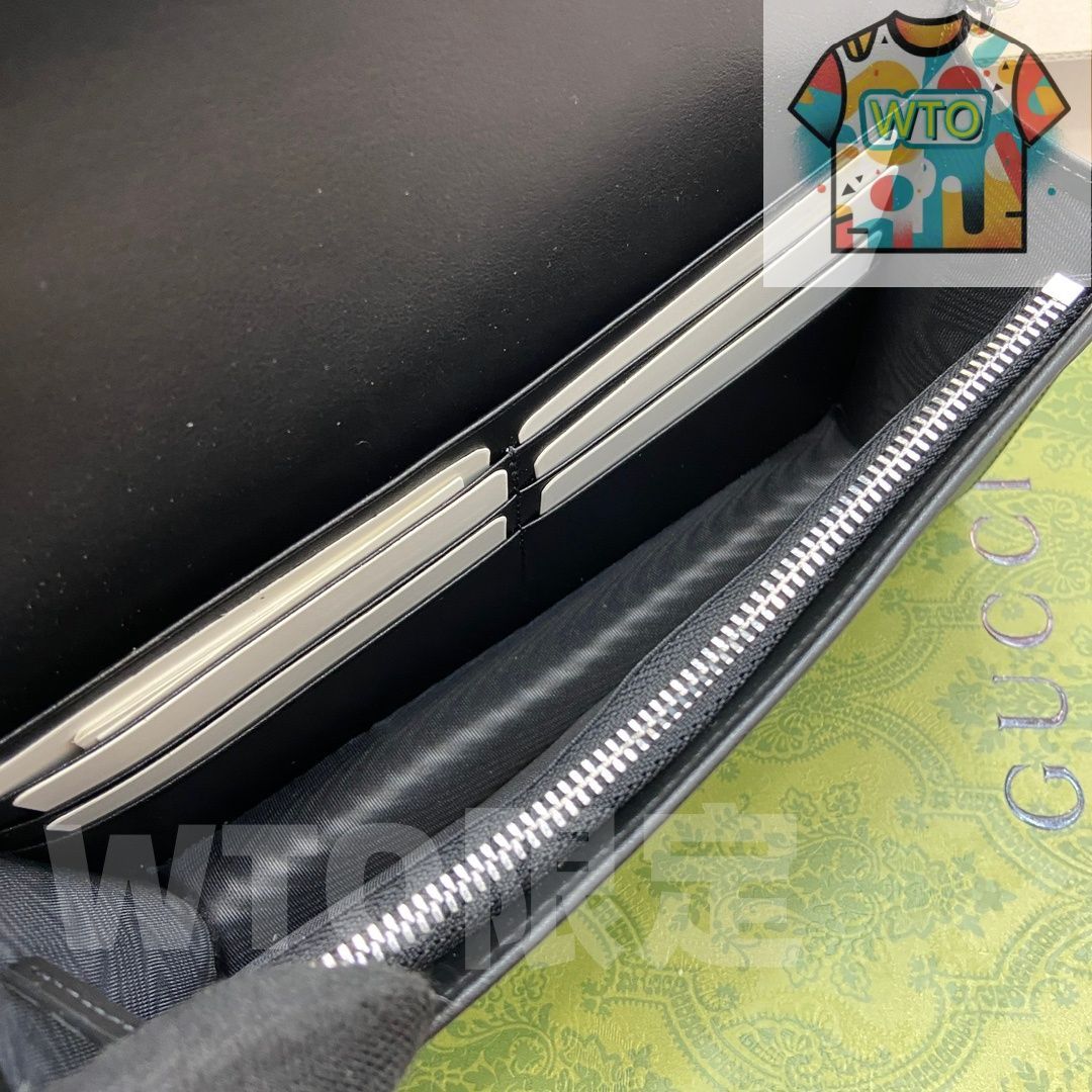 ブラックレザー ボックス付き