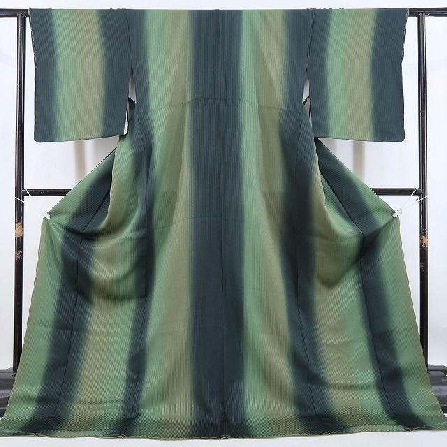 ❁tomihisa❁新品 京友禅 縦縞 着物 正絹 仕付け糸付“自然味溢れる濃淡