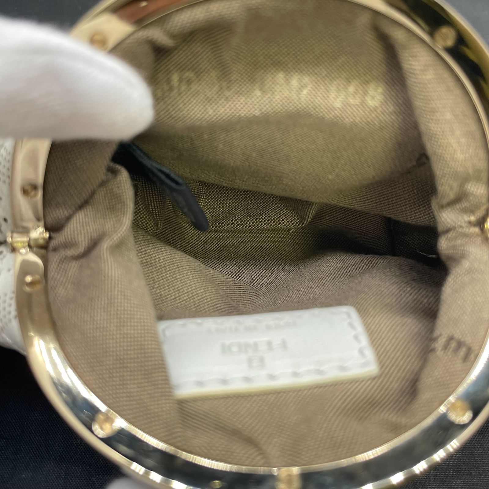  フェンディ がま口 コインケース ホワイト 長財布 小物