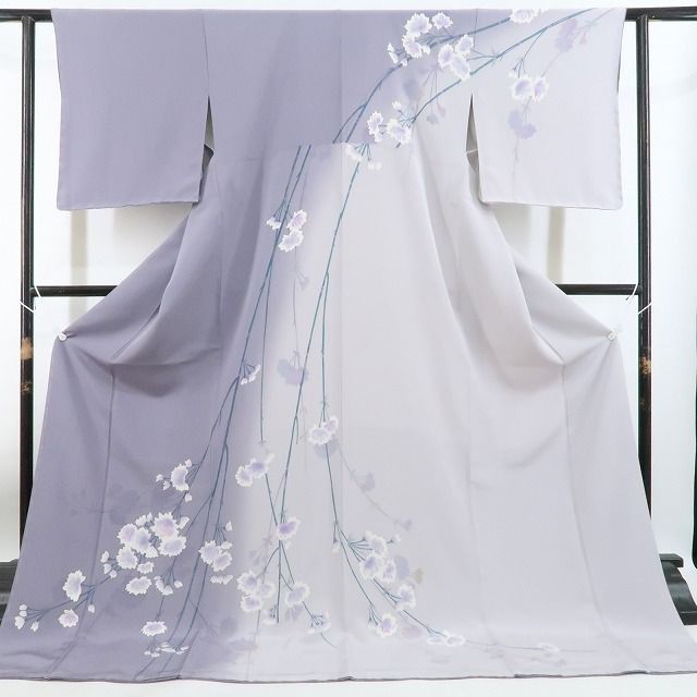 ❁tomihisa❁新品 唐花 着物 正絹“花の枝垂れに歩みを止めれば微かに