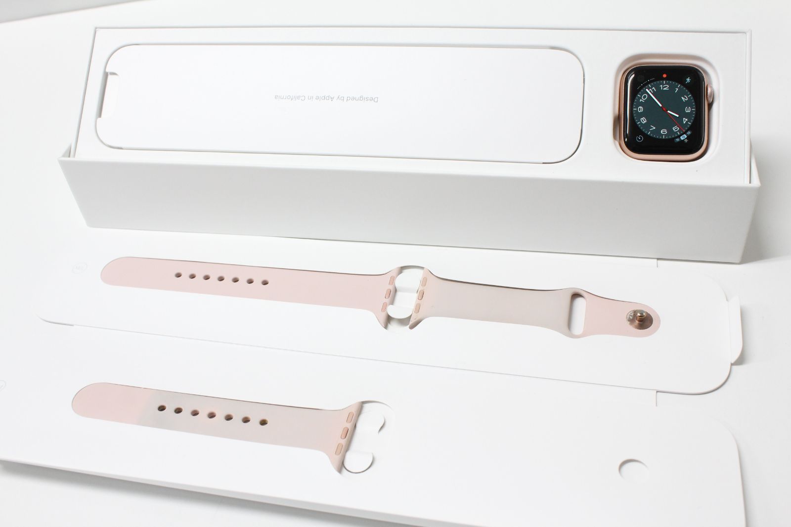 Apple Watch Series 5 GPS 40 mm A 2092 MWV 72 J ⑤