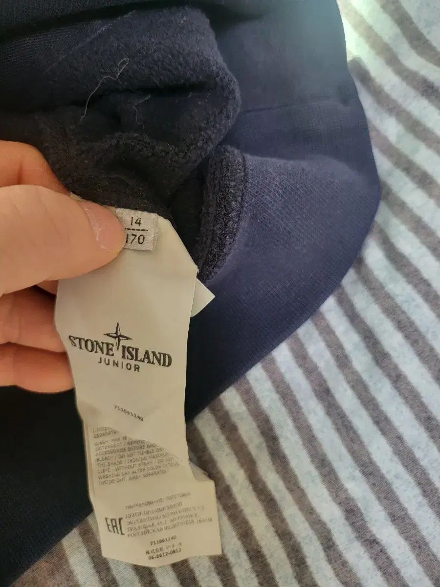 ジュニア フードTシャツ