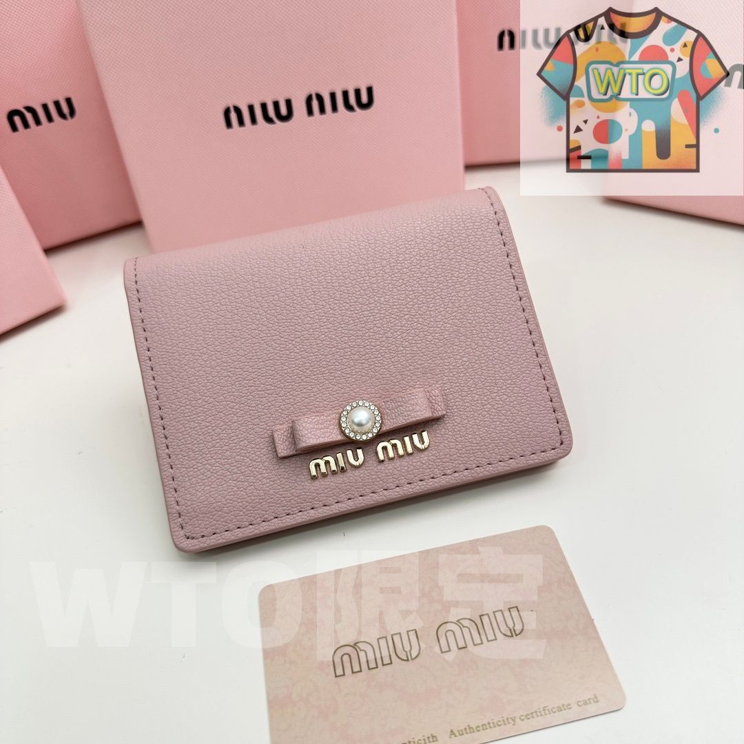 miumiu 最新モデル 5236 マルチカードケース 3色展開 感あふれるコンパクトデザイン -WTO輸入-FAY54