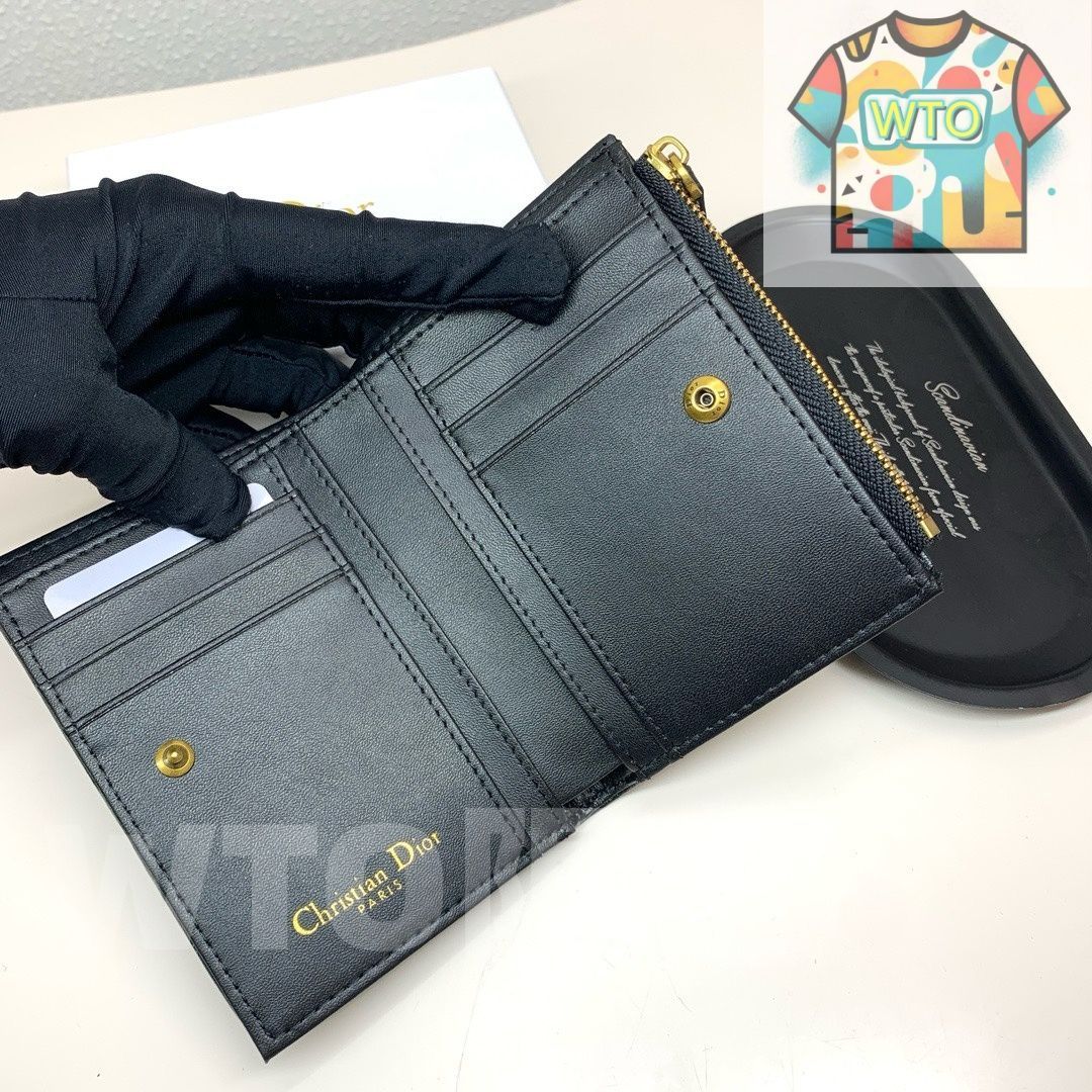 マルチカードケース PVC＆本革のコンパクトデザイン