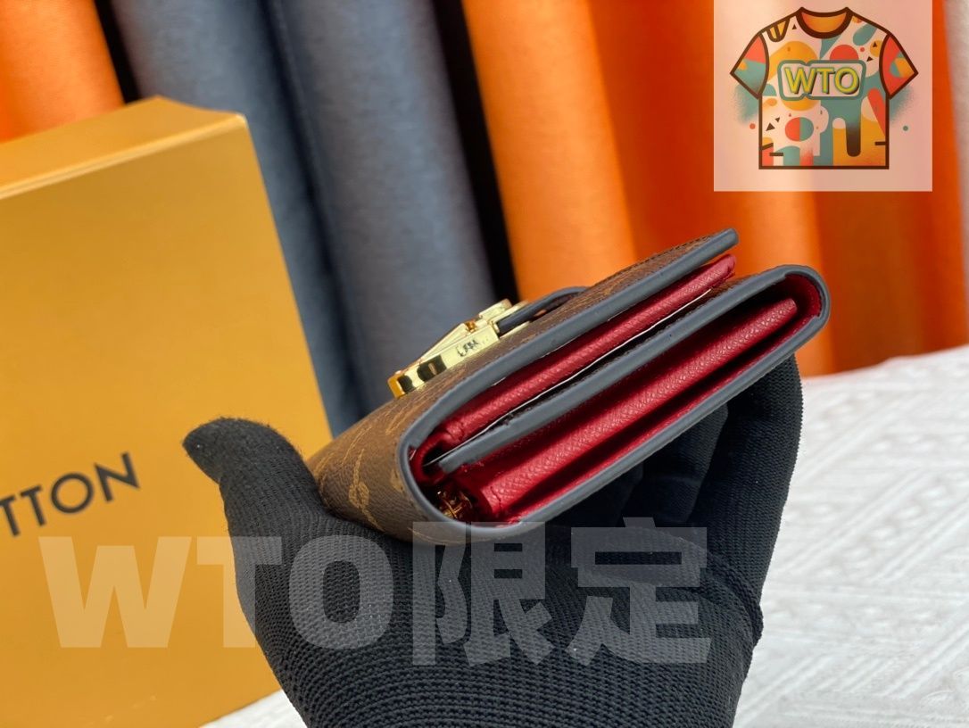 20カードスロット完備