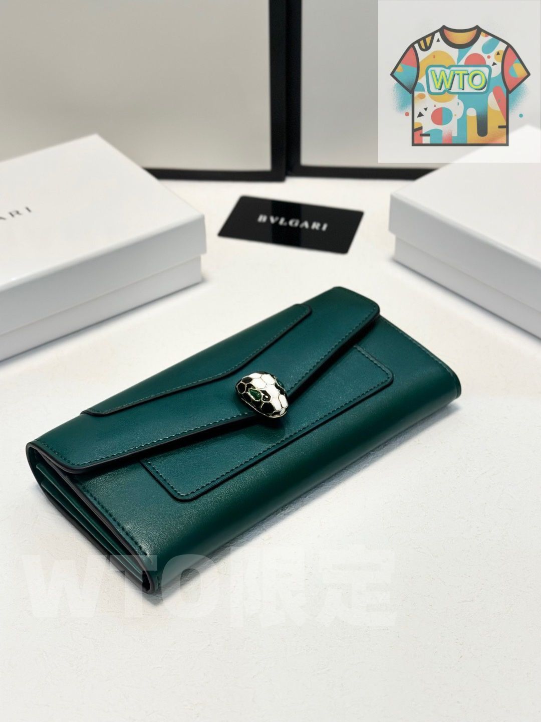 配送商品は通常配送無料。 WTO通販 BVLGARI レディースウォレット ブラック グリーン レッド レザー使用 高品質でスタイリッシュなデザイン -WTO輸入-XXK47