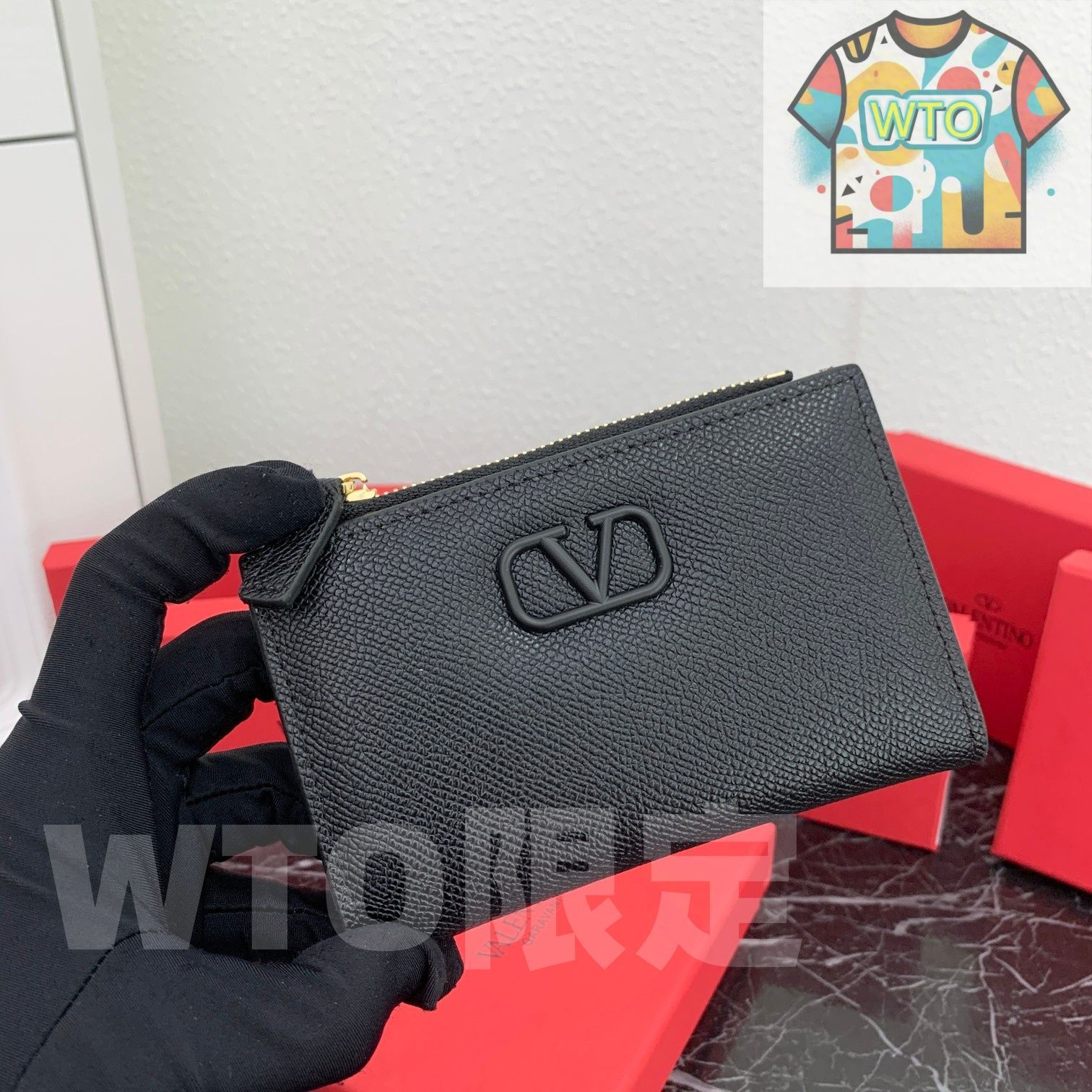 WTO通販 Valentino ショートウォレット ブラック ピンク グリーン スカイブルー レッド イエロー レザー使用 コンパクトで実用的なデザイン -WTO輸入-BAX 36